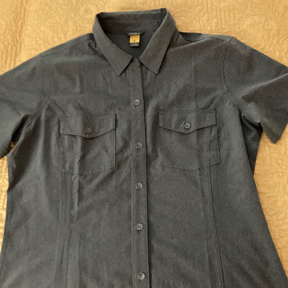 Eddie Bauer Short sleeve button down shirt, stretch fabric